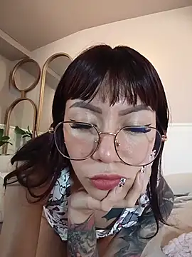 Snapshot of youbabydemon chatting on 06/25/26, 04:01 youbabydemon online show from 06/25/26, 04:01