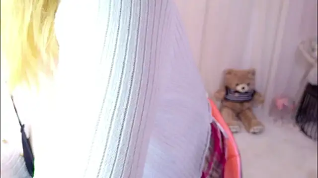 Snapshot of YaMi-11 chatting on 06/21/26, 04:31 YaMi-11 online show from 06/21/26, 04:31