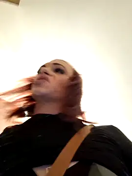 translady19 online show from 06/08/26, 08:42