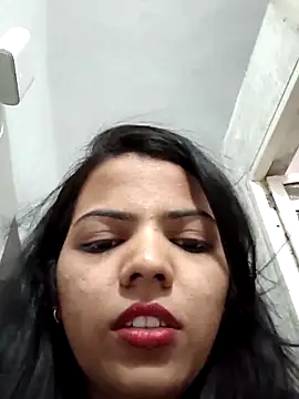 Snapshot of Alishasheikh21 chatting on 06/05/26, 06:13 Alishasheikh21 online show from 06/05/26, 06:13