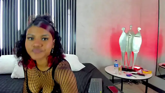 Snapshot of Charlotte_ebonny01 chatting on 06/08/26, 07:58 Charlotte ebonny01 online show from 06/08/26, 07:58
