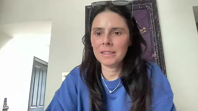 Snapshot of JadeLucy chatting on 06/05/26, 10:10 JadeLucy online show from 06/05/26, 10:10