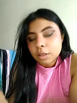 Snapshot of DanniValencia chatting on 07/17/26, 03:18 DanniValencia online show from 07/17/26, 03:18