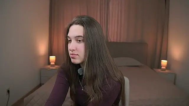 Snapshot of MeliaCusanelli chatting on 06/05/26, 05:14 MeliaCusanelli online show from 06/05/26, 05:14