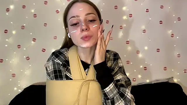 Snapshot of itskylieee chatting on 06/30/26, 12:39 itskylieee online show from 06/30/26, 12:39
