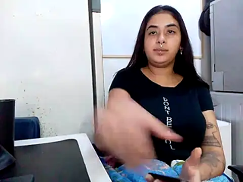 Snapshot of rainhajess chatting on 07/10/26, 12:15 rainhajess online show from 07/10/26, 12:15