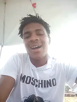 Snapshot of dantecruz19 chatting on 07/10/26, 04:20 dantecruz19 online show from 07/10/26, 04:20