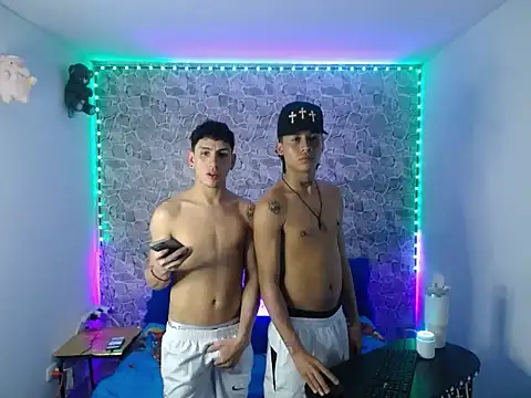 Snapshot of TheHotDuo19 chatting on 07/24/26, 03:59 TheHotDuo19 online show from 07/24/26, 03:59