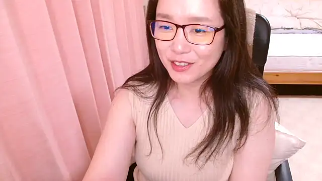 Snapshot of LENA-xo chatting on 06/28/26, 07:03 LENA-xo online show from 06/28/26, 07:03