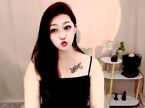 Snapshot of Mimi131499 chatting on 07/28/26, 01:10 Mimi131499 online show from 07/28/26, 01:10