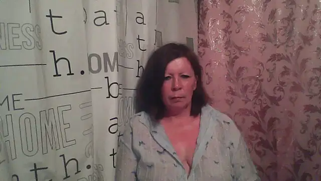 Snapshot of Schastlivaya43 chatting on 06/22/26, 06:27 Schastlivaya43 online show from 06/22/26, 06:27