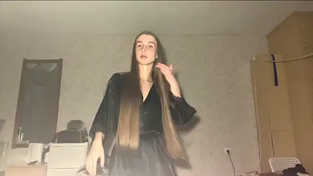 PullyLoves online show from 06/08/26, 11:49