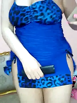 Snapshot of So-so-sexy chatting on 06/17/26, 02:47 So-so-sexy online show from 06/17/26, 02:47