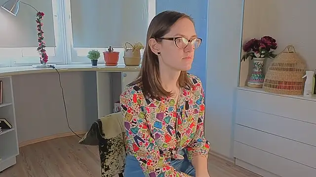 EstelaWeninger online show from 06/19/26, 04:06