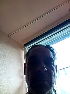 Snapshot of TommyThomas75 chatting on 06/18/26, 07:18 TommyThomas75 online show from 06/18/26, 07:18