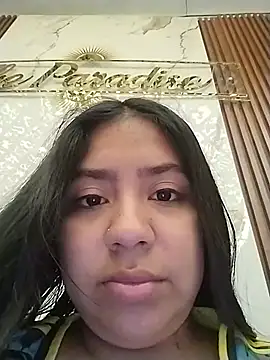 Snapshot of Amber_Herrera chatting on 06/17/26, 12:18 Amber Herrera online show from 06/17/26, 12:18