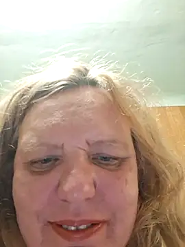 Snapshot of SonyaMarmeladx chatting on 06/19/26, 02:43 SonyaMarmeladx online show from 06/19/26, 02:43