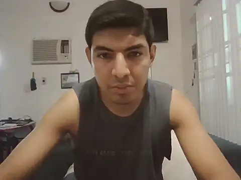 Snapshot of pedromanuel_1996_29 chatting on 06/18/26, 12:33 pedromanuel 1996 29 online show from 06/18/26, 12:33