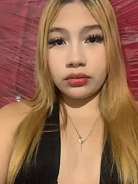 Snapshot of zury_cute1 chatting on 06/15/26, 02:25 zury cute1 online show from 06/15/26, 02:25