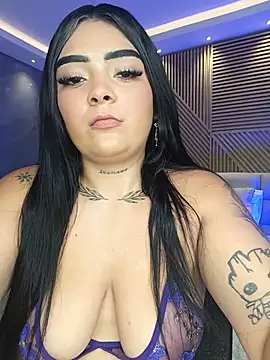 Snapshot of inaya_khalifaa chatting on 06/18/26, 09:52 inaya khalifaa online show from 06/18/26, 09:52