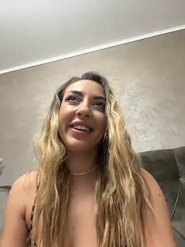 Snapshot of BabesGoWild chatting on 01/16/25, 05:53 BabesGoWild online show from 01/16/25, 05:53