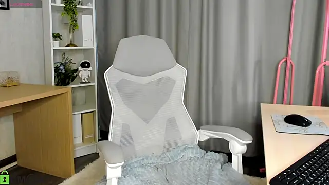 Snapshot of Baby_Sunsh1ne_ chatting on 07/14/26, 01:08 Baby Sunsh1ne online show from 07/14/26, 01:08