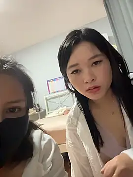 Snapshot of wish_rui0 chatting on 06/26/26, 12:15 wish rui0 online show from 06/26/26, 12:15
