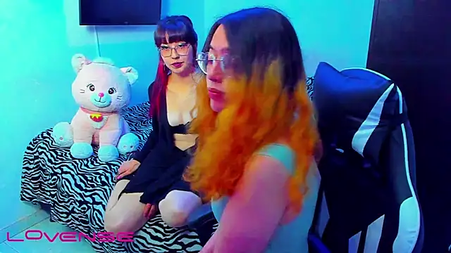 Snapshot of raven_kitty chatting on 06/10/26, 04:12 raven kitty online show from 06/10/26, 04:12
