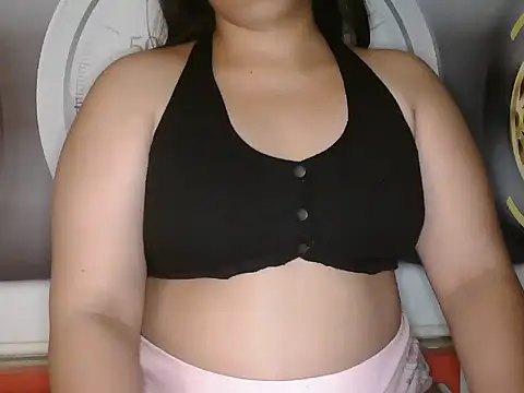 Snapshot of sexy_shanaya_ chatting on 06/13/26, 09:02 sexy shanaya online show from 06/13/26, 09:02