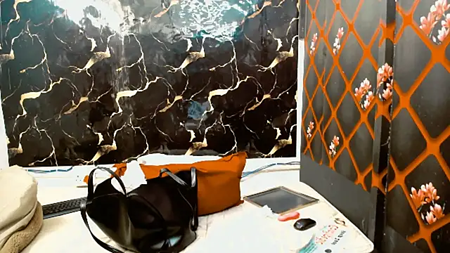 Snapshot of Caramelminxx_ chatting on 07/09/26, 07:56 Caramelminxx online show from 07/09/26, 07:56