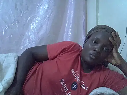 Snapshot of Hot-Zelinda chatting on 07/13/26, 07:05 Hot-Zelinda online show from 07/13/26, 07:05