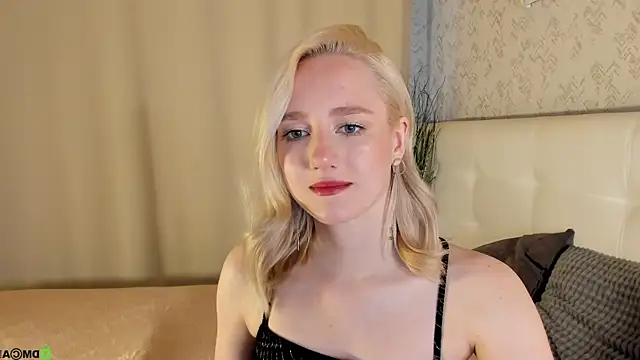 Chloe-Deccer online show from 06/26/26, 01:21