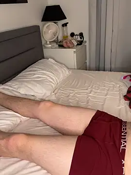 Shycouple7295 online show from 06/30/26, 09:16