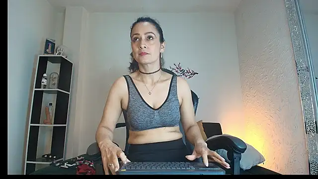  Anais Lanz online show from 07/07/26, 06:47