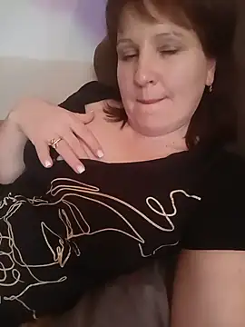 Snapshot of ViolettaLove888 chatting on 06/14/26, 05:15 ViolettaLove888 online show from 06/14/26, 05:15