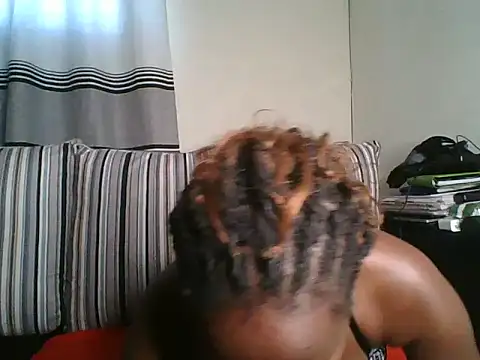 Snapshot of Ellah_simone chatting on 06/08/26, 05:30 Ellah simone online show from 06/08/26, 05:30