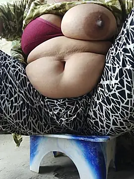 Snapshot of Your_Bhabhi69 chatting on 06/30/26, 12:55 Your Bhabhi69 online show from 06/30/26, 12:55