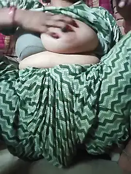 Snapshot of Your_Bhabhi69 chatting on 07/08/26, 01:21 Your Bhabhi69 online show from 07/08/26, 01:21