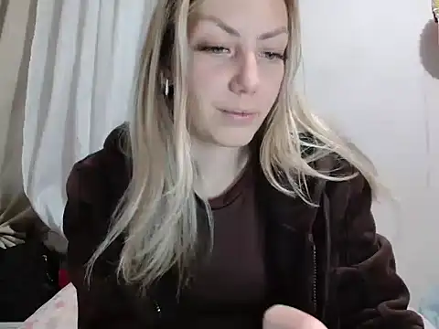 Snapshot of Alana_sc chatting on 06/21/26, 05:04 Alana sc online show from 06/21/26, 05:04