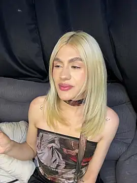 Snapshot of Lia-firee chatting on 06/15/26, 02:58 Lia-firee online show from 06/15/26, 02:58