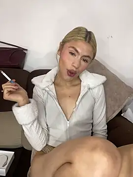 Snapshot of Lia-firee chatting on 06/28/26, 03:29 Lia-firee online show from 06/28/26, 03:29
