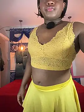 Snapshot of Fersecrettt_ chatting on 06/23/26, 11:52 Fersecrettt online show from 06/23/26, 11:52