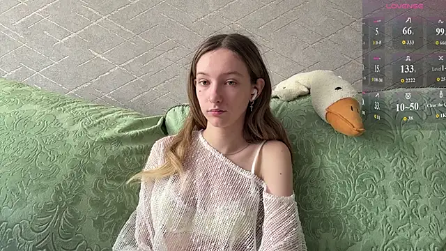 Snapshot of rinvega13 chatting on 08/06/26, 11:01 rinvega13 online show from 08/06/26, 11:01