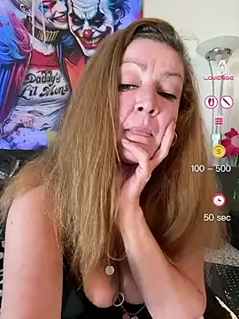 Snapshot of MumGabriela chatting on 06/21/26, 09:12 MumGabriela online show from 06/21/26, 09:12