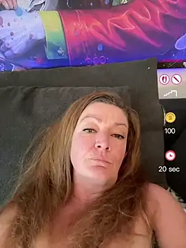 Snapshot of MumGabriela chatting on 06/22/26, 08:00 MumGabriela online show from 06/22/26, 08:00