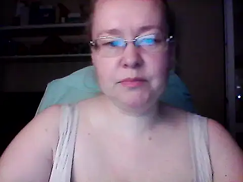 Snapshot of Viola27 chatting on 06/17/26, 03:46 Viola27 online show from 06/17/26, 03:46