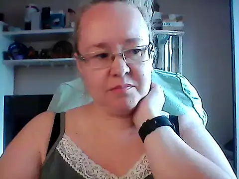 Snapshot of Viola27 chatting on 06/19/26, 12:09 Viola27 online show from 06/19/26, 12:09
