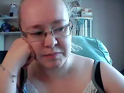 Snapshot of Viola27 chatting on 06/20/26, 07:11 Viola27 online show from 06/20/26, 07:11