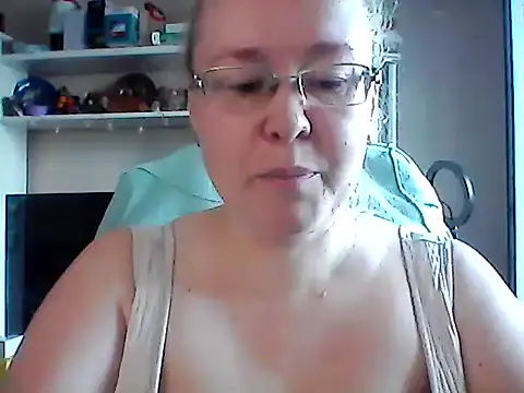 Snapshot of Viola27 chatting on 06/27/26, 09:25 Viola27 online show from 06/27/26, 09:25