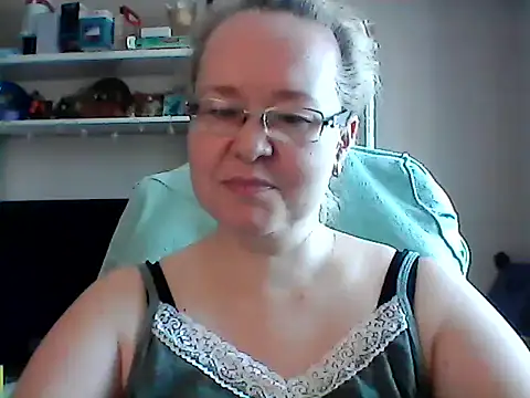 Snapshot of Viola27 chatting on 06/29/26, 06:19 Viola27 online show from 06/29/26, 06:19